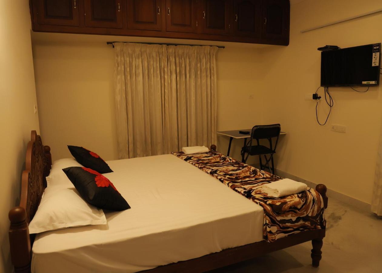 Malpans Mansion Hotel Nedumbassery Exterior foto